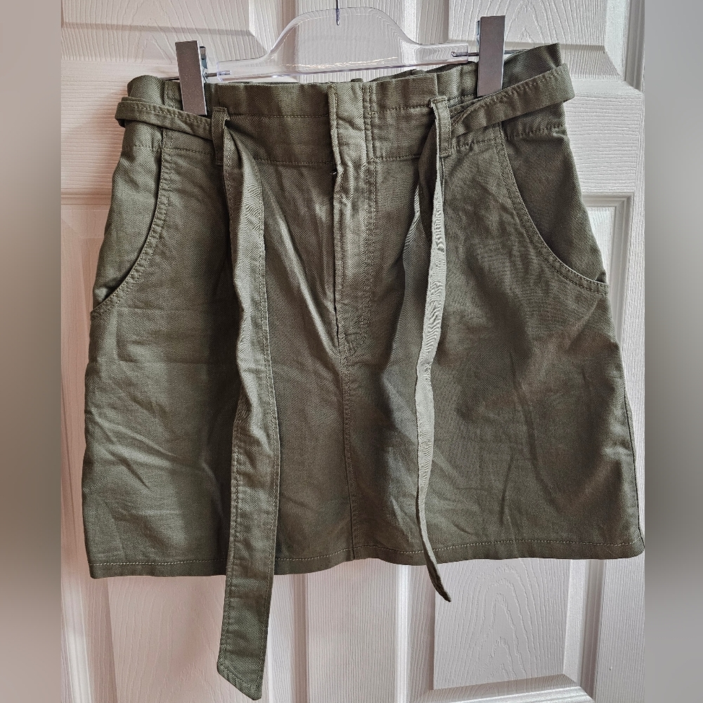 NWT Loft Mini Skirt